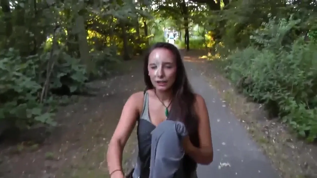 Пошла за хлебом пришла со спермой на лице