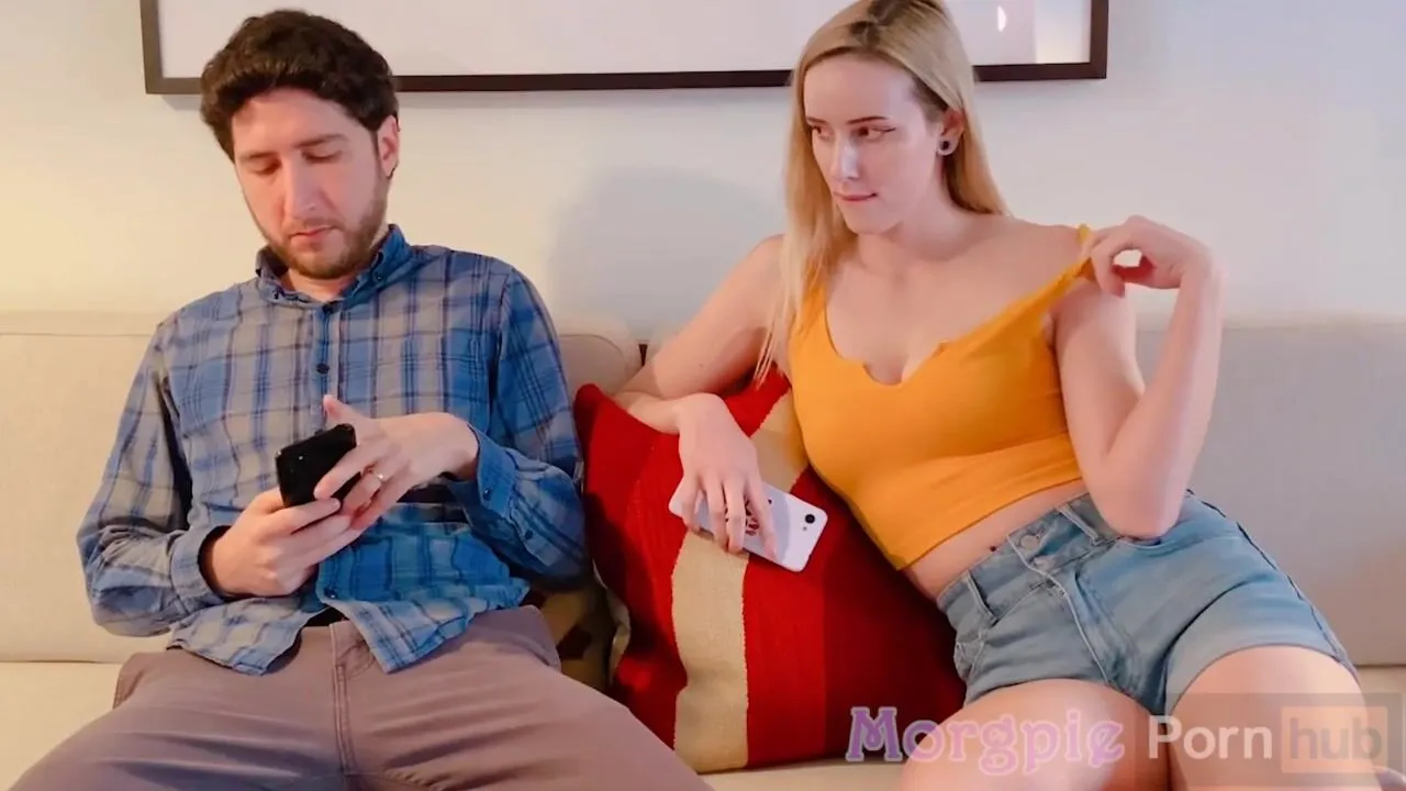 Парня не было дома, трахнулась с его другом