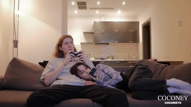 Выбрал минет от худышки вместо игры