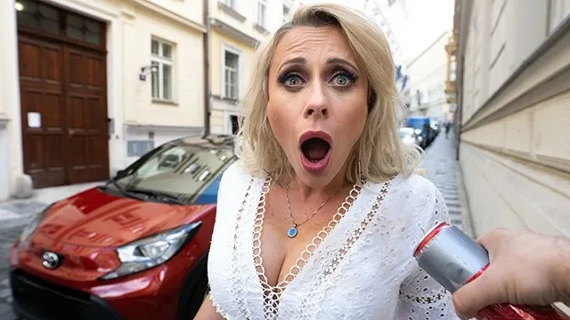 Снял скрытой камерой измену жены